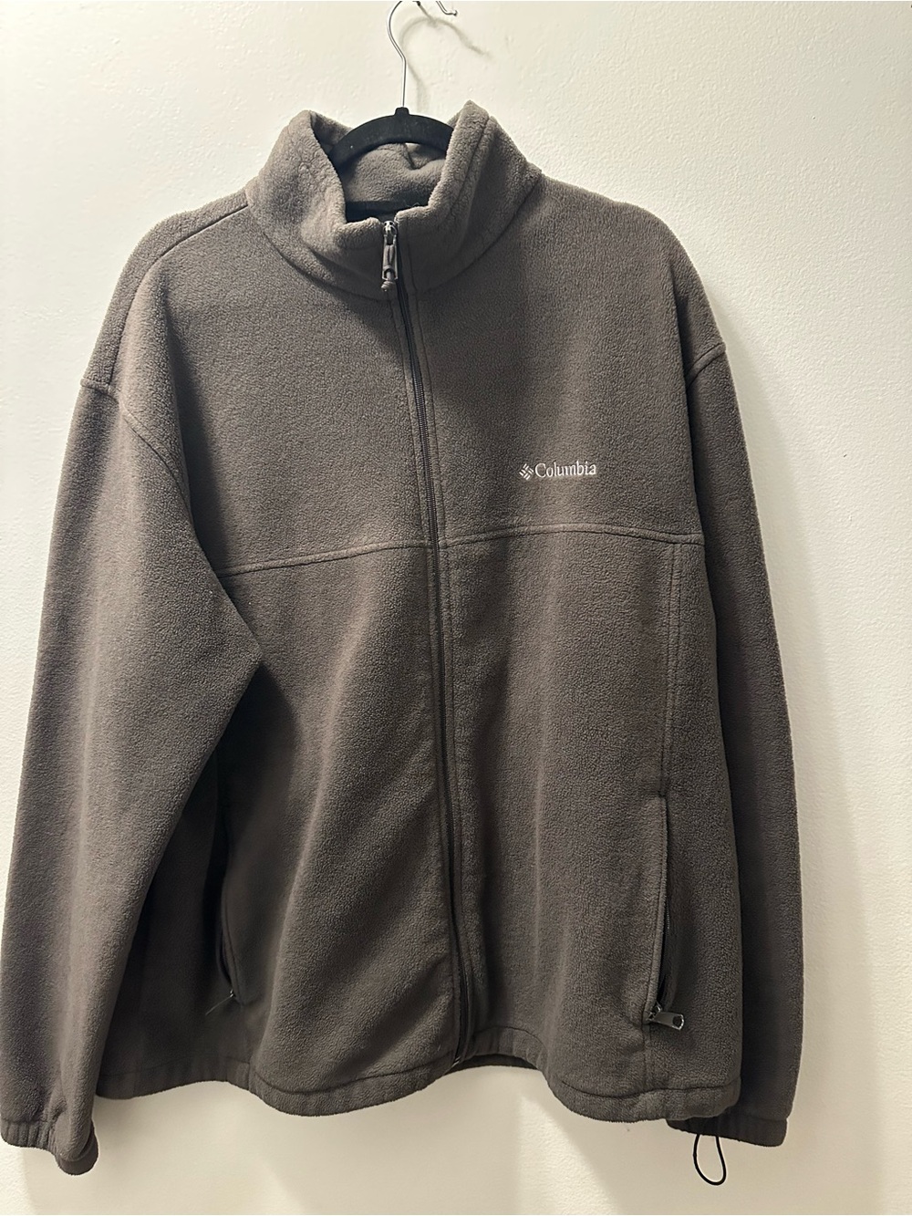 Columbia Menโs Full-Zip Fleece Jacket โ Dark Brown